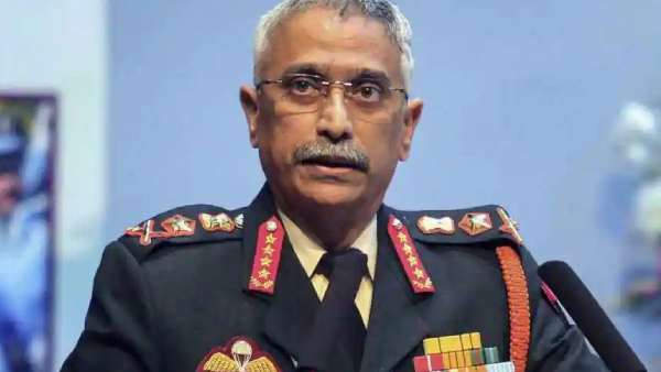 வெளியுறவுத்துறை அதிகாரிகள்
