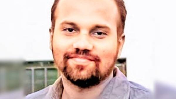 மன்னார்குடி கோயில் குளத்தில் குதித்து சென்னையைச் சேர்ந்த  சினிமா உதவி இயக்குனர் தற்கொலை! 