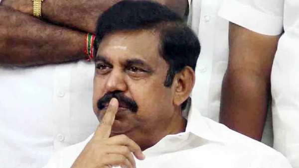 எடப்பாடி பழனிசாமியின் உதவியாளர் சிக்குகிறார்.. அரசு வேலை வாங்கி மோசடி.. பாய்ந்த வழக்கு 