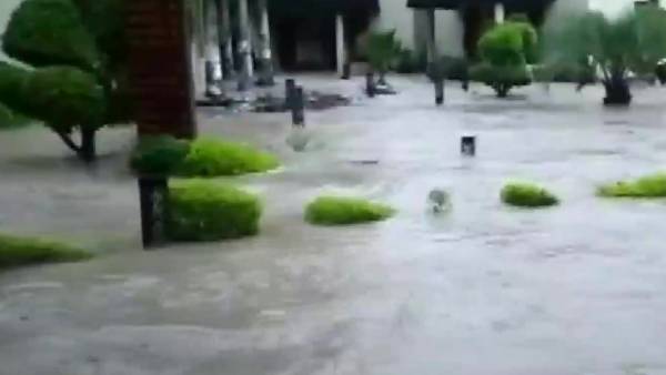 உத்தரகாண்ட்: மேகவெடிப்பால் வெளுத்த கனமழை-  ஆறுகளாக மாறிய சாலைகள்-- நைனிடால் துண்டிப்பு- 16 பேர் பலி 