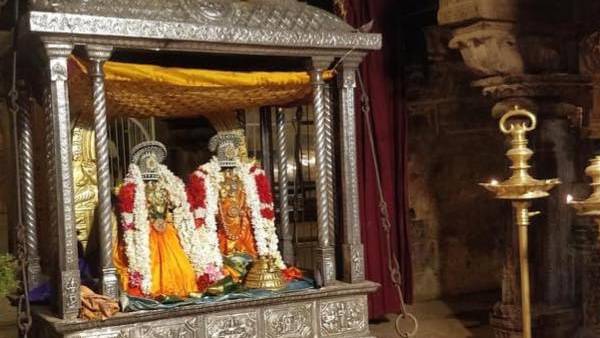Namperumal Oonjal Utsavam At Srirangam Ranganathar temple Namperumal Oonjal Utsavam At Srirangam Ranganathar temple
