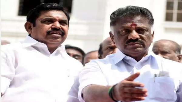 இப்போது செக் வைத்துள்ளார்