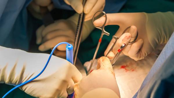  மருத்துவ வரலாற்றில் மாபெரும் சாதனை.. மனிதனுக்கு பொருத்தப்பட்ட பன்றியின் கிட்னி.. ஏன் முக்கியம்?