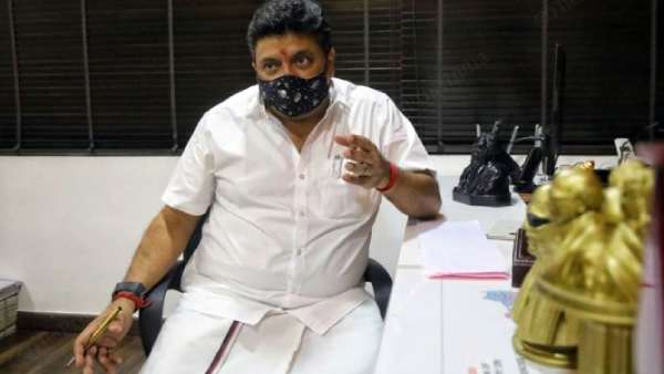அரசியலுக்கு வந்தேன்