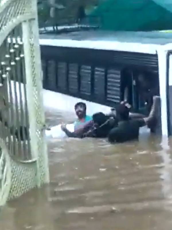 வாகமன் சாலை