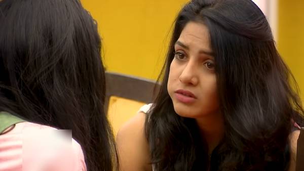 ராஜு வார்த்தை விட்டுவிட்டார் புலம்பும் பாவனி...யார் செய்தது சரி குழம்பும் ரசிகர்கள் 