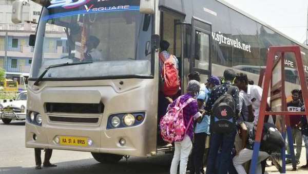 ஆம்னி பேருந்துகள்.. இப்படியுமா நடக்கும்?  இது கட்டண கொள்ளை.. இதுதான் தீர்வு!  குமுறும் பயணிகள் 