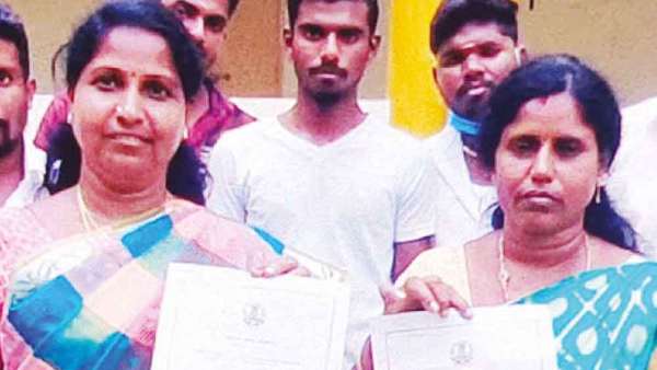 சகோதரிகள் வெற்றி பெற்றுள்ளனர்.