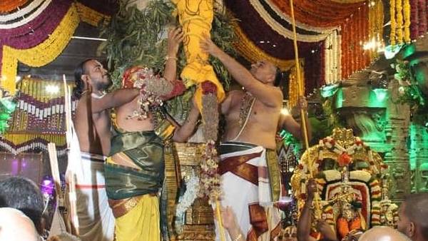 கொரோனாவால் எளிமை
