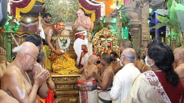 மலையப்பசுவாமி தரிசனம்