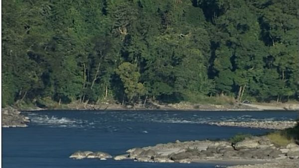 அருணாச்சலபிரதேசம்: கருப்பாக மாறிய நதி.. ஆயிரக்கணக்கான மீன்கள் இறப்பு.. பின்னணியில் சீனா.. பரபர தகவல் 