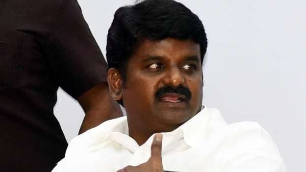 யார் சொல்வது உண்மை?.. லஞ்ச ஒழிப்புத்துறை ஒன்று சொல்ல.. விஜயபாஸ்கர் வேறொன்று சொல்கிறாரே.. குழப்பம்! 