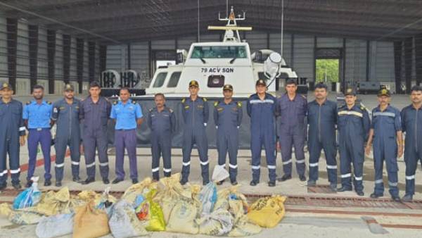 Indian Coast Guard confiscated 600 kg of sea cucumber worth Rs 3 crore in the Mandapam area Indian Coast Guard confiscated 600 kg of sea cucumber worth Rs 3 crore in the Mandapam area