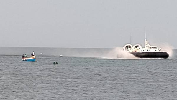 Indian Coast Guard confiscated 600 kg of sea cucumber worth Rs 3 crore in the Mandapam area Indian Coast Guard confiscated 600 kg of sea cucumber worth Rs 3 crore in the Mandapam area