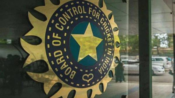 வீரர்கள் உயிரோடு விளையாடலாமா? பிசிசிஐ எடுக்கும் பெரிய ரிஸ்க்.. மாட்டிய இளம் இந்திய வீரர்கள்! 