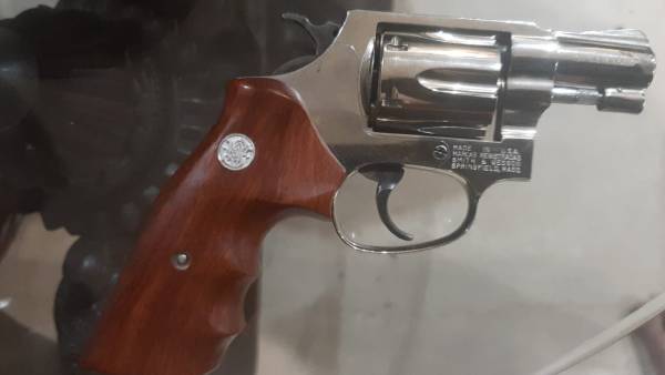 Businessman lying in a private room with a gunshot wound: Attempted suicide? Police investigation Businessman lying in a private room with a gunshot wound: Attempted suicide? Police investigation