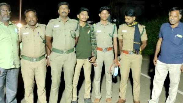 ரயில் மோதி 4 யானைகள் பலி: விசாரணைக்கு போன தமிழக அதிகாரிகள் கேரளாவில் சிறை பிடிப்பு- கோவையில் டென்ஷன்