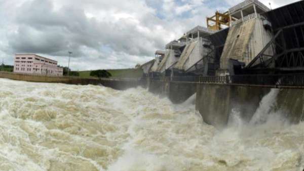 கபினி, கிருஷ்ணராஜ சாகர் அணைகள் நிரம்பின: அணைகளில் இருந்து கூடுதல் நீர் திறப்பால் பொங்கி வரும் காவிரி 