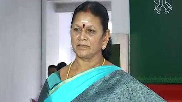 பணமோசடி வழக்கில் இறுகும் பிடி; அதிமுக Ex அமைச்சர் சரோஜா தலைமறைவு? 