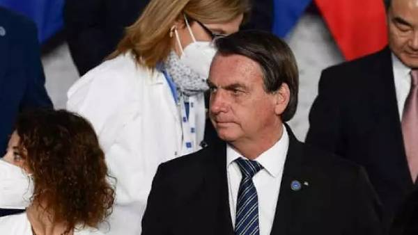  ஜி20 மாநாடு: பிரேசில் அதிபர் பொல்சனாரூவை புறக்கணித்த தலைவர்கள்- கேள்வி கேட்ட ரிப்போர்ட்டருக்கு உதை!