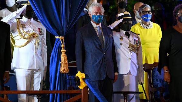 உலகின் புதிய குடியரசு நாடானது பார்படோஸ்- நாட்டின் தலைவர் பொறுப்பில் இருந்து பிரிட்டன்  அரசி நீக்கம்!