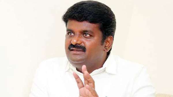 திருமணவிழாவில் அறிமுகமான விஜயபாஸ்கர்