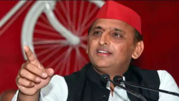 'பிரதமர் காலிநாற்காலிகளை கண்குளிர பார்த்திருப்பார்.. இப்படி பண்ணிடீங்களே'.. கலாய்த்து தள்ளிய அகிலேஷ்