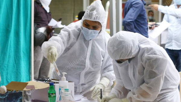  'ஓமிக்ரான் கொரோனா மின்னல் வேகத்தில் பரவுகிறது, ஆனால்..' ஆய்வாளர்கள் கொடுக்கும் அதிமுக்கிய தகவல்