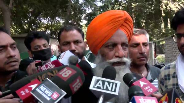 டெல்லி: அனைத்து கோரிக்கைகளும் நிறைவேறும் வரை போராட்டம் தொடரும்- விவசாயிகள் திட்டவட்டம்