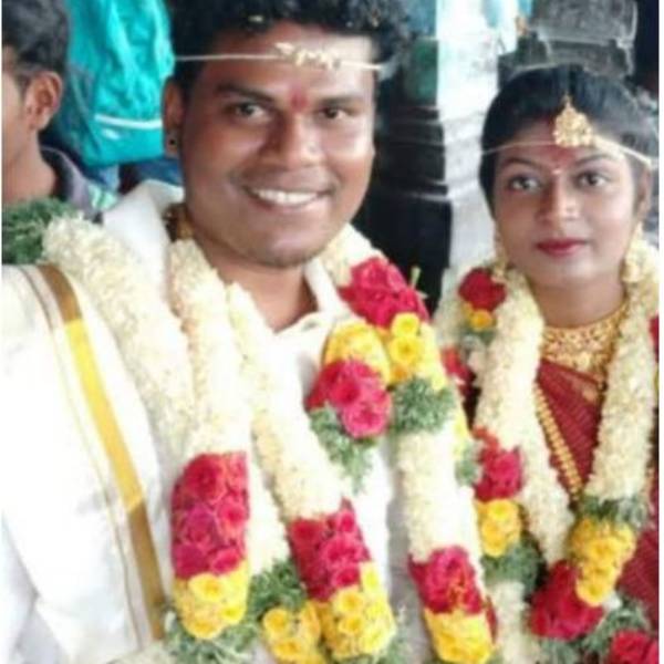 வெளியே காட்டவில்லையே