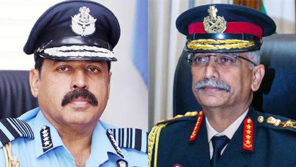 பிபின் ராவத் மறைவு... நாட்டின் புதிய முப்படைகளின் தலைமை தளபதியாக ராணுவ தளபதி எம்.என்.நரவனே? 