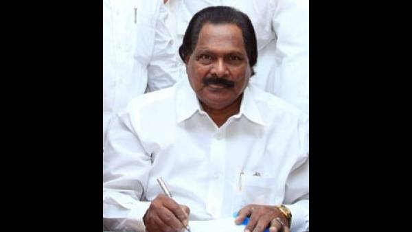 முதல் ஆளாக கூட்டம்