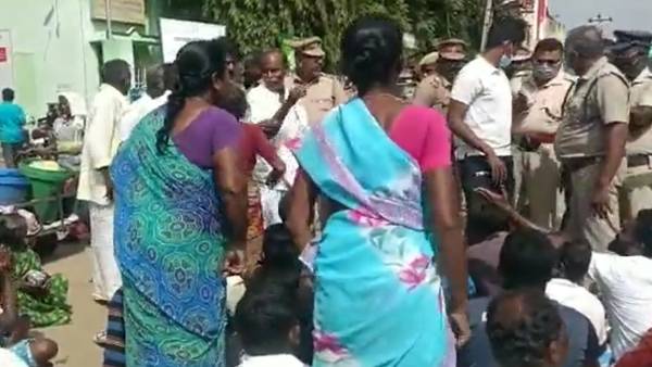 போலீசார் அடித்துக் கொலை என புகார்