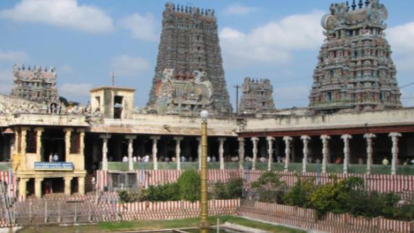  மதுரை மீனாட்சி அம்மன் கோவில் போறீங்களா? அப்ப இந்த அறிவிப்பு உங்களுக்குத்தான்…! 