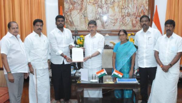 சென்னை ராஜ்பவனில் தமிழக ஆளுநர் ஆர்.என்.ரவியுடன் தமிழக பாஜக தலைவர் அண்ணாமலை சந்திப்பு 