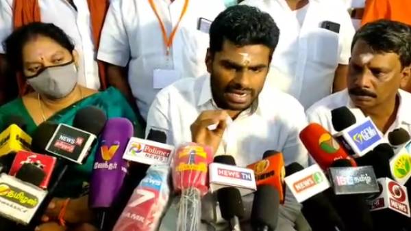 பேசுவதற்கு தகுதி வேண்டும்