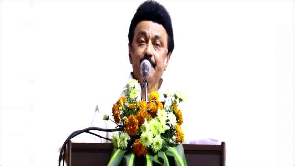 நலத்திட்ட உதவிகளை வழங்கிய ஸ்டாலின்