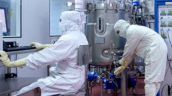 புனேவில் உள்ள சீரம் இன்ஸ்டிடியூட் ஆப் இந்தியா ஆய்வகத்தில் ஏற்பட்ட தீ விபத்தில் 5 பேர் பலியாகினர்