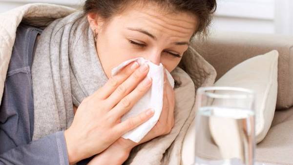  அடிச்சி போட்ட மாதிரி உடம்பு வலி.. ஓமிக்ரான் லேசான பிரச்சினையில்லை.. வாட்டும் அறிகுறிகள்! 