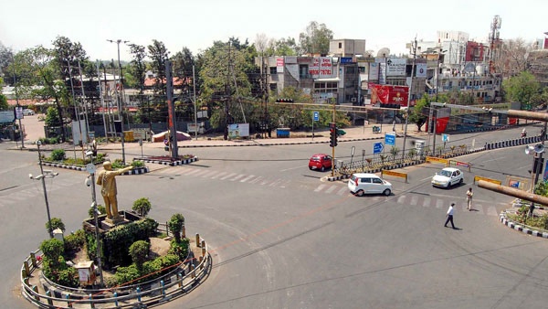 வெளியே சுற்றினால் நடவடிக்கை