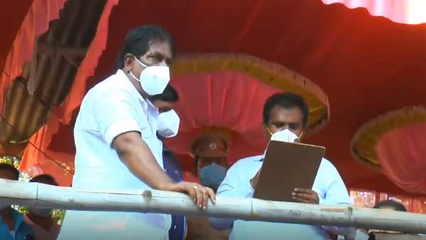 மைக்கில் அழைத்த அமைச்சர் மூர்த்தி
