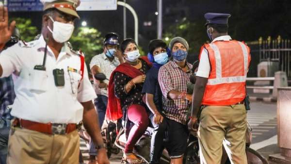 முழு லாக்டவுனுக்கு குறியா? அவசரப்படும் தமிழ்நாடு மக்கள்.. தென்னாப்பிரிக்காவில் நடந்தது மறந்துட்டா? 