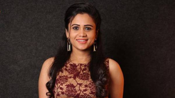 சமூக வலைத்தளத்தில் ஆக்டிவ்