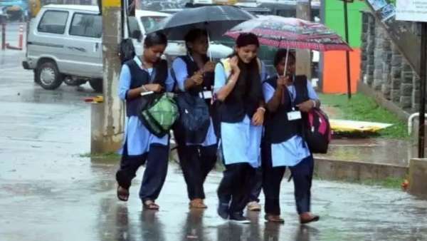 Schools and Colleges declared holiday in Tiruvarur Schools and Colleges declared holiday in Tiruvarur