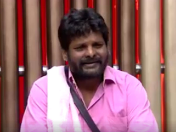 சிகரெட்டை தாண்டி என்னென்னவோ நடக்குது