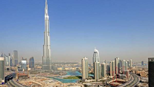 புர்ஜ் கலீபாவில் லேசர் ஷோ ஒளிபரப்ப எவ்வளவு கட்டணம்?.. சொந்த காசில் ஒளிபரப்பியவர்கள் யார் யார்? 