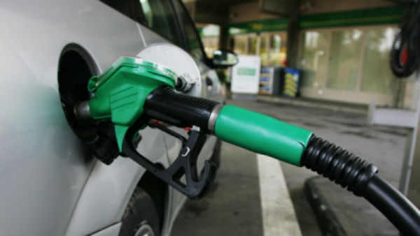 மக்களை ஏமாற்றும் அரசு