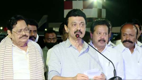 துபாய் பயணம்