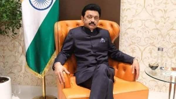  வியந்து பார்த்த \