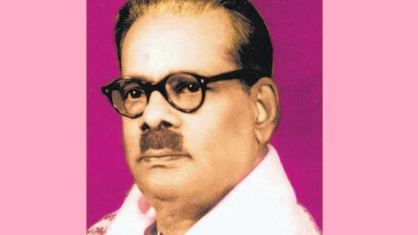 எங்கள் வாழ்வும் எங்கள் வளமும் மங்காத தமிழென்று சங்கே முழங்கு -பாவேந்தர் பாரதிதாசன் பிறந்தநாள்! 